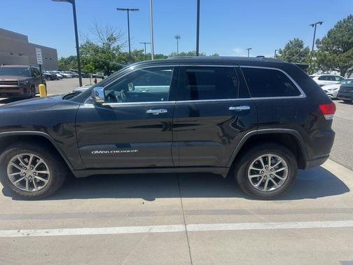 Brilliant Black Crystal Pearlcoat 2015 Jeep Grand Cherokee Limited