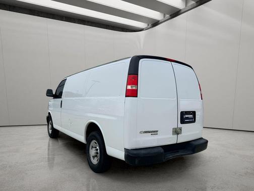 Summit White 2016 Chevrolet Express 2500 Work Van