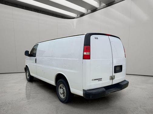 Summit White 2016 Chevrolet Express 2500 Work Van