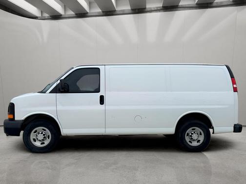 Summit White 2016 Chevrolet Express 2500 Work Van