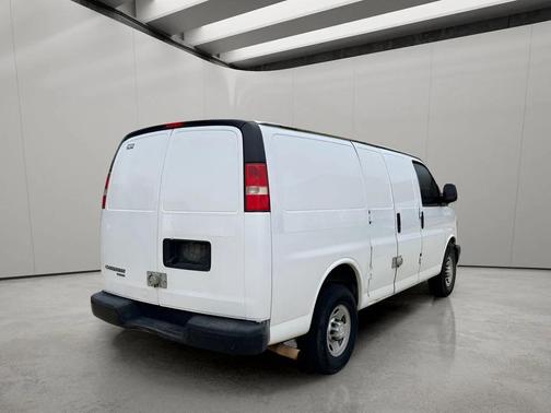 Summit White 2016 Chevrolet Express 2500 Work Van
