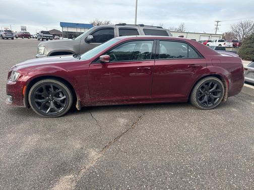 2022 Chrysler 300 S