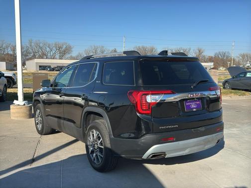 2023 GMC Acadia FWD SLT