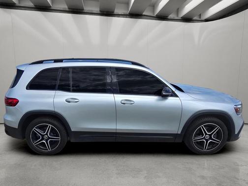 Iridium Silver Metallic 2022 Mercedes-Benz GLB 250 4MATIC