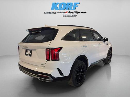 Glacial White Pearl 2023 Kia Sorento SX