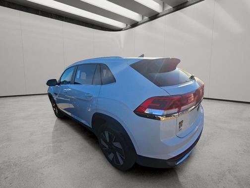 2024 Volkswagen Atlas Cross Sport 2.0T SE w/Technology 4MOTION