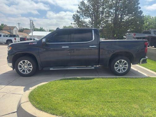 Dark Ash Metallic 2022 Chevrolet Silverado 1500 LTZ