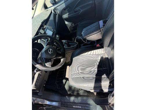 Gun Metallic 2024 Nissan Versa 1.6 S