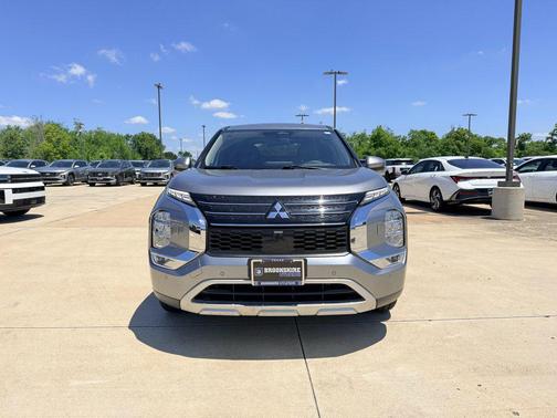 Mercury Gray Metallic 2024 Mitsubishi Outlander SE 2.5 S-AWC