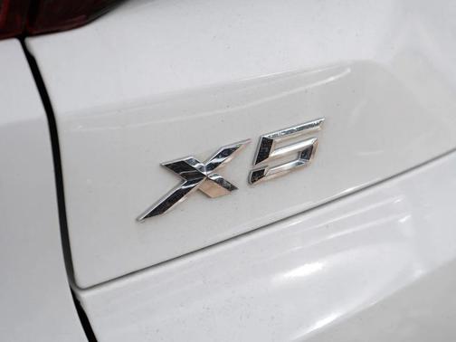 Alpine White 2019 BMW X5 xDrive40i