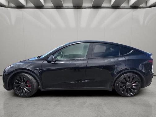 Solid Black 2022 Tesla Model Y Performance Dual Motor All-Wheel Drive