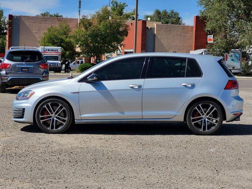 2017 Volkswagen Golf GTI 2.0T S 4-Door