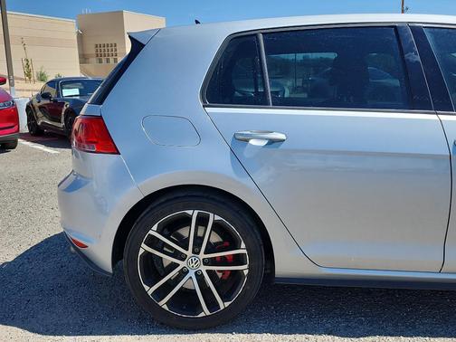 2017 Volkswagen Golf GTI 2.0T S 4-Door