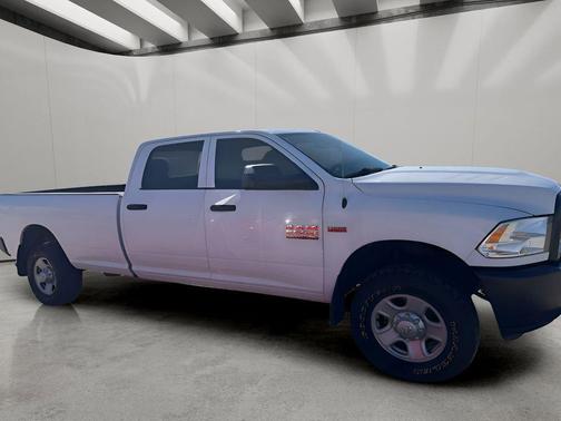 2018 RAM 2500 Tradesman Crew Cab 4x4 8' Box