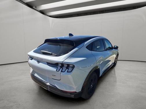 SPACE WHITE METALLIC 2023 Ford Mustang Mach-E California Route 1