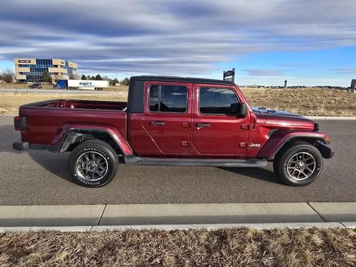 2021 Jeep Gladiator Overland