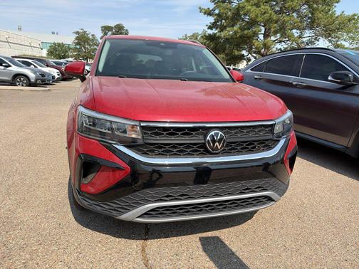 Kings Red Metallic 2024 Volkswagen Taos 1.5T SE