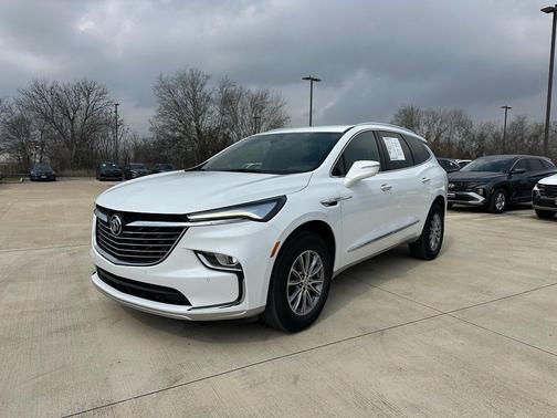 2024 Buick Enclave Essence FWD
