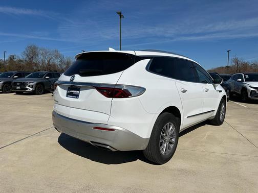 2024 Buick Enclave Essence FWD