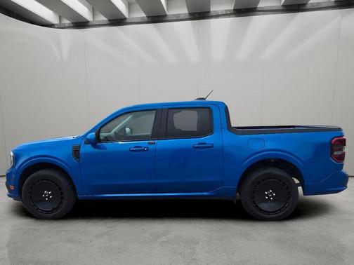 VELOCITY BLUE 2025 Ford Maverick Lobo Standard