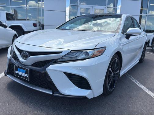 Wind Chill Pearl 2018 Toyota Camry XSE