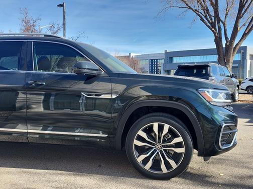 2022 Volkswagen Atlas 3.6L SEL Premium
