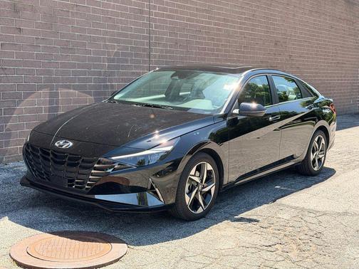 Onyx Black 2023 Hyundai ELANTRA Limited