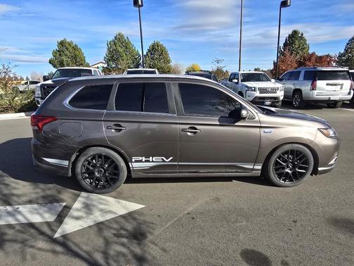 2019 Mitsubishi Outlander PHEV GT
