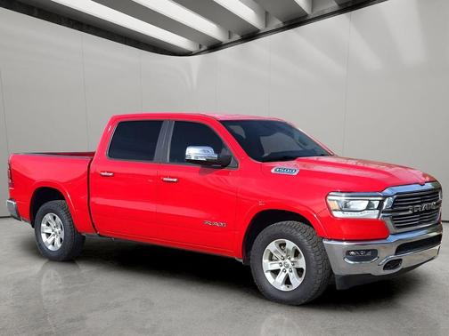 Flame Red Clearcoat 2022 RAM 1500 Laramie