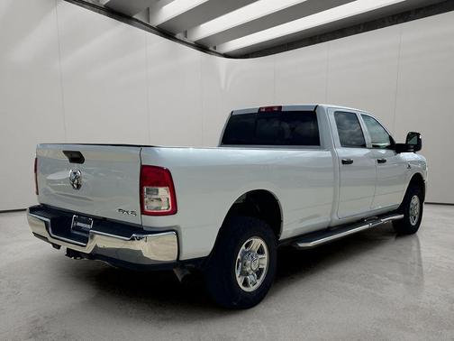 2024 RAM 2500 Tradesman Crew Cab 4x4 8' Box