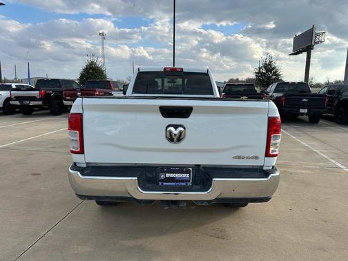 2024 RAM 2500 Tradesman Crew Cab 4x4 8' Box