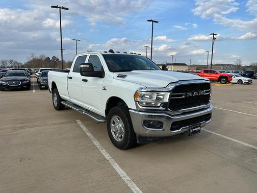 2024 RAM 2500 Tradesman Crew Cab 4x4 8' Box