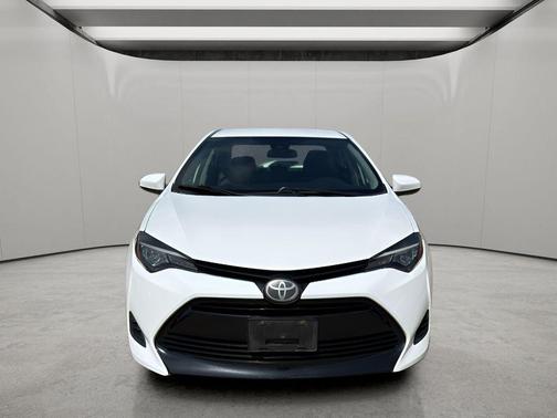 Super White 2019 Toyota Corolla L