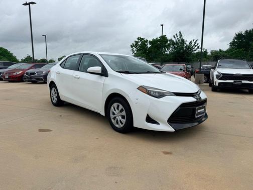 Super White 2019 Toyota Corolla L