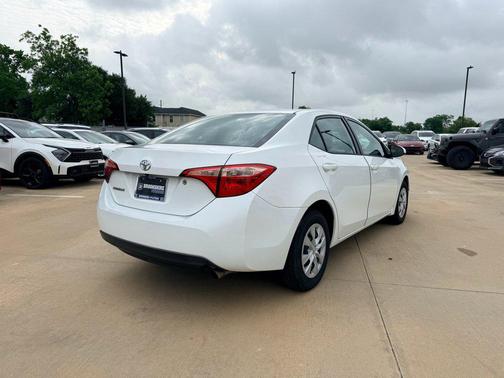 Super White 2019 Toyota Corolla L