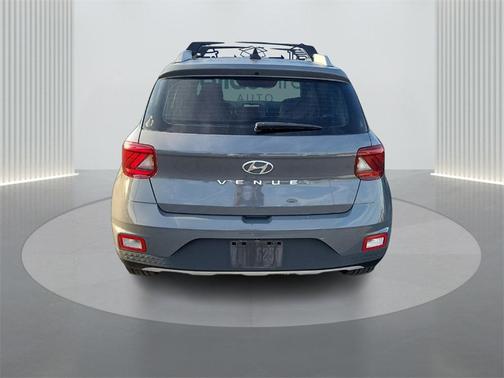 2021 Hyundai VENUE SEL