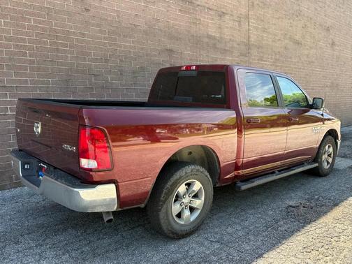 Delmonico Red Pearlcoat 2019 RAM 1500 SLT