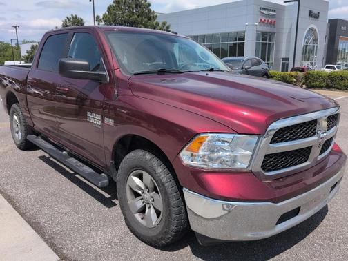 Delmonico Red Pearlcoat 2019 RAM 1500 SLT
