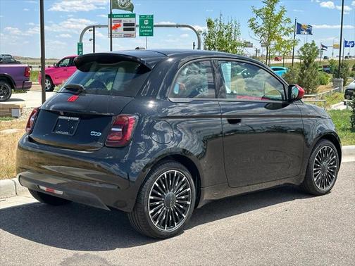 2024 FIAT 500e INSPI(RED) FWD