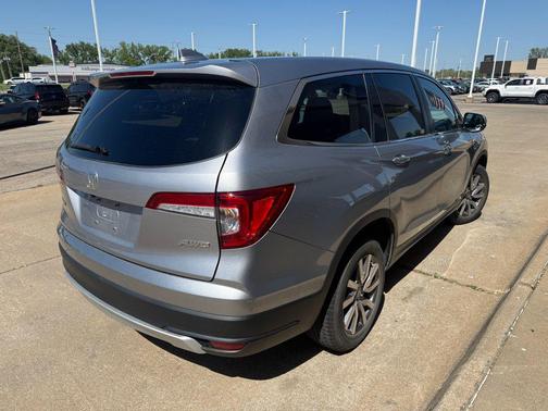 Lunar Silver Metallic 2019 Honda Pilot EX