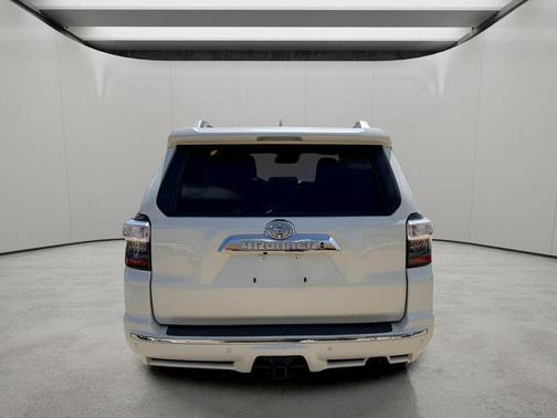 Blizzard Pearl 2020 Toyota 4Runner Limited