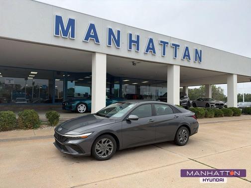 Ecotronic Gray 2024 Hyundai ELANTRA SEL