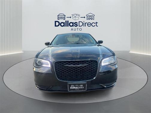 2020 Chrysler 300 Touring