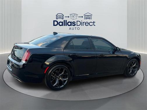 2020 Chrysler 300 Touring