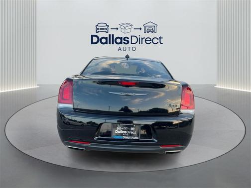 2020 Chrysler 300 Touring