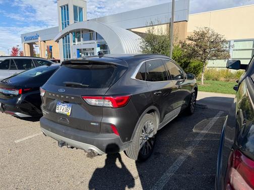 2020 Ford Escape Titanium