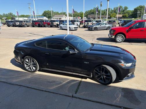 BLACK 2015 Ford Mustang GT Premium