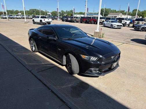 BLACK 2015 Ford Mustang GT Premium