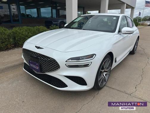 Uyuni White 2025 Genesis G70 2.5T RWD