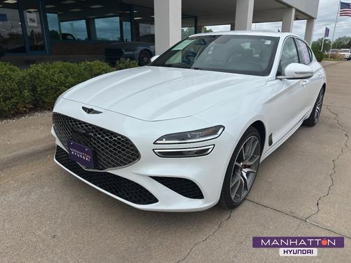 Uyuni White 2025 Genesis G70 2.5T RWD